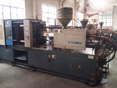 塑料護角,玻璃護角,鏡子護角,櫥具護角,柜子護角,門板護角,電器護角 ,打包帶護角,家具護角,門角護角,石材包角,陶瓷包角,塑料管套管,塑膠管塞,孔塞,膠釘,家,工廠,廠商-佛山市景日塑料制品